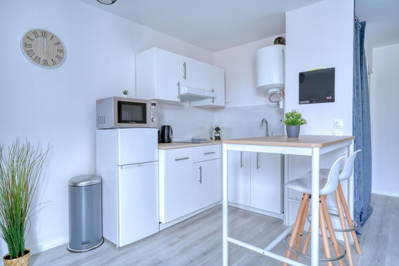 Logement Elora Courcouronnes ภายนอก รูปภาพ